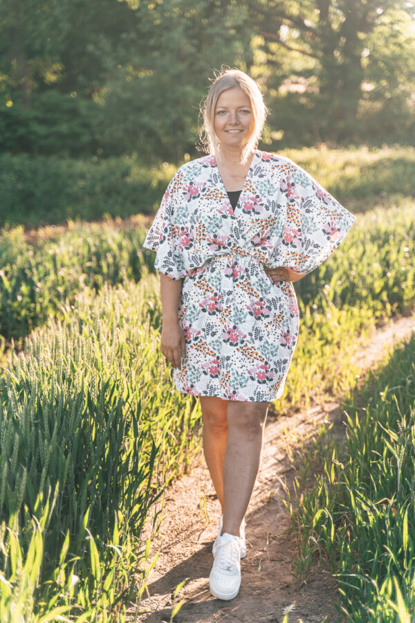 Kleid-Split-75 Kleid-Split-75