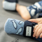 Saarelii_holzknopfSchuh Kopie