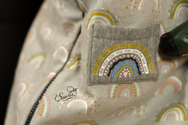 Saarelii_holzknopf_Schlafsack-detail49 Kopie Saarelii_holzknopf_Schlafsack-detail49 Kopie