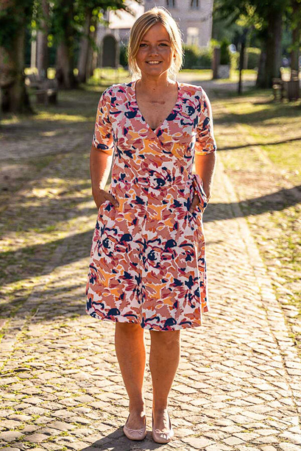 schnittmuster-wickelkleid-lindau-jersey_titel schnittmuster-wickelkleid-lindau-jersey_titel