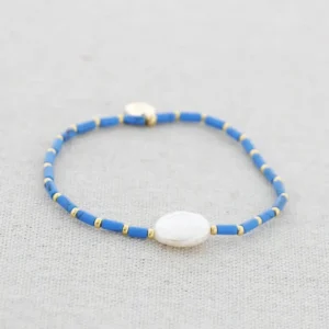 Elastisches Armband mit Zuchtperle blau